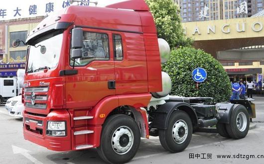 陜汽推出雙燃料重卡.jpg