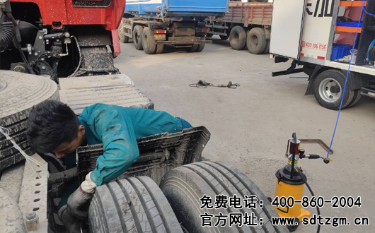 移動式上門保養(yǎng)服務車養(yǎng)護功能——黃油潤油脂加注