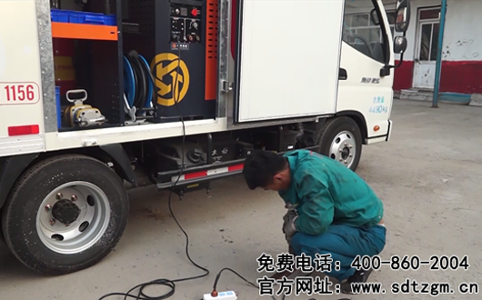 卡車救援服務(wù)車發(fā)電空壓電焊一體機(jī)使用圖片