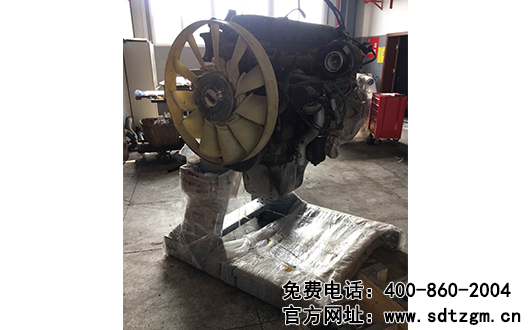 上菲紅發(fā)動機(jī)翻轉(zhuǎn)架使用圖片