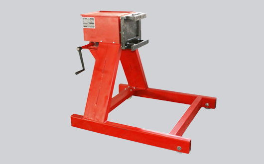 卡車司機(jī)居然不懂發(fā)動機(jī)常識？田中柴油發(fā)動機(jī)翻轉(zhuǎn)架告訴您